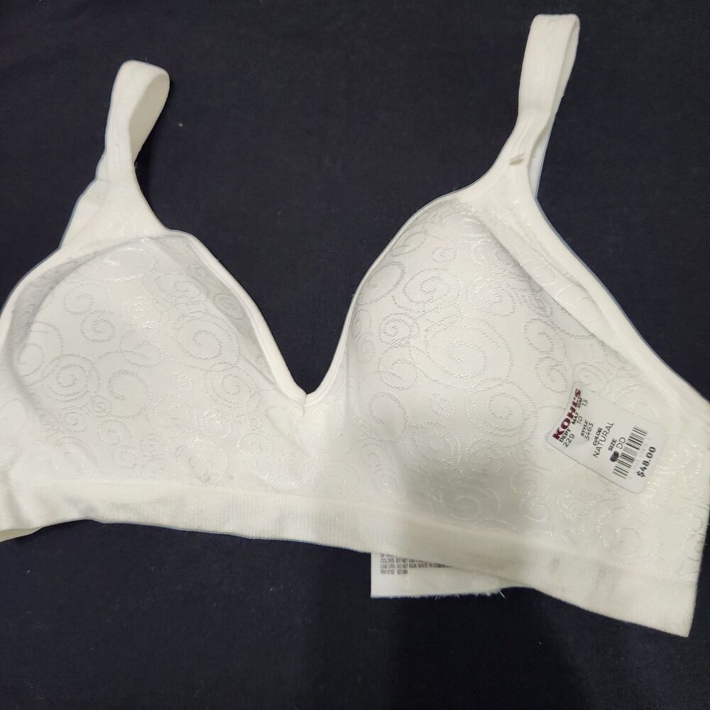 Bali Bra Size 34DD White Color Wirefree.   New